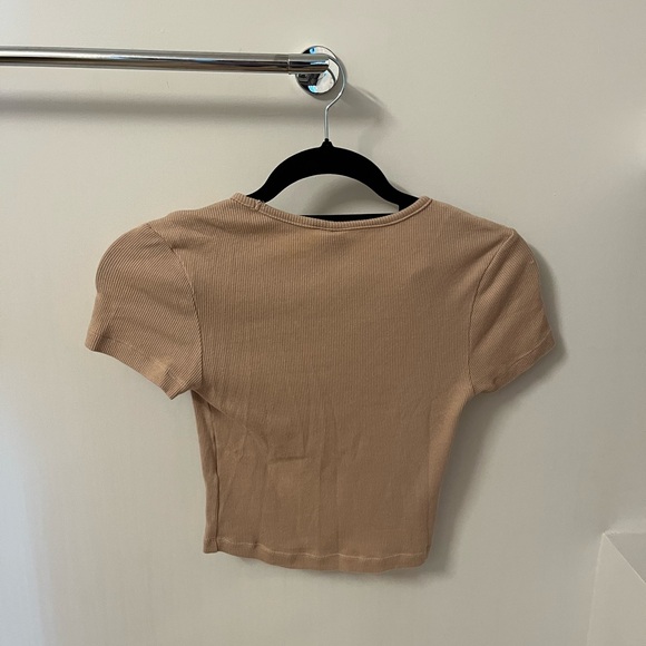 H&M Ribbed Tan Top - Picture 3 of 3